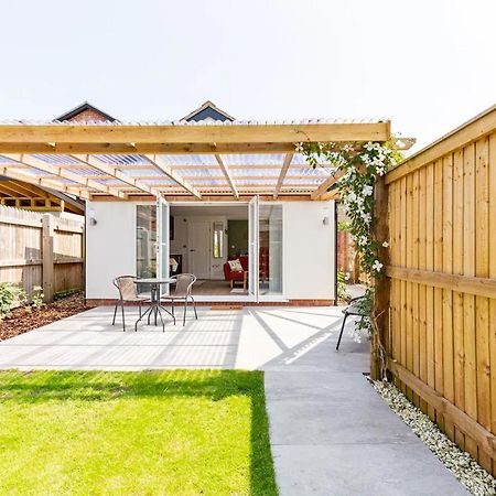 Charming Chester Studio With Private Garden & Free Parking المظهر الخارجي الصورة