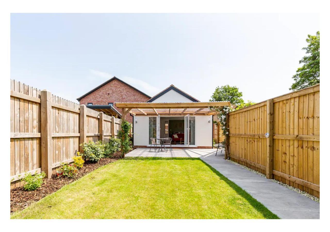 Charming Chester Studio With Private Garden & Free Parking المظهر الخارجي الصورة