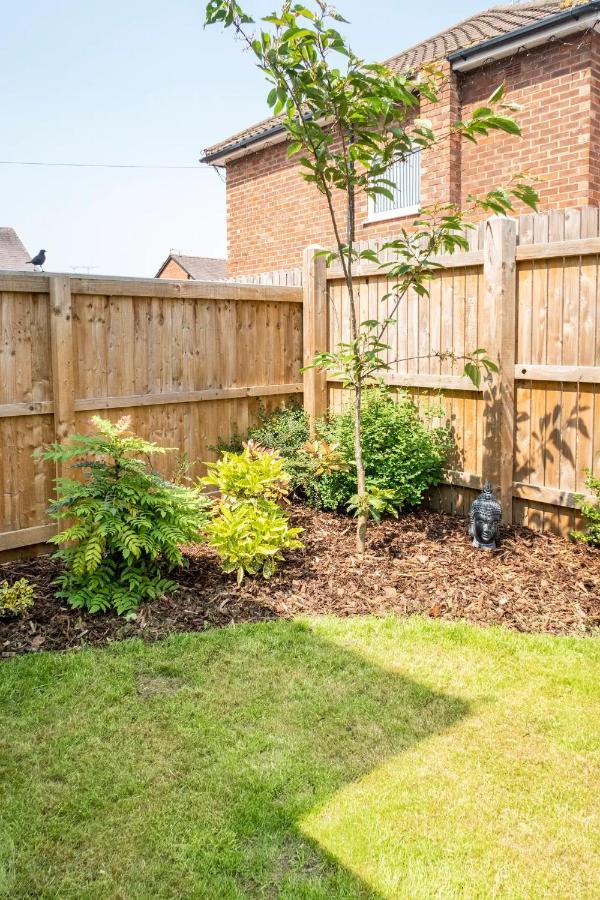 Charming Chester Studio With Private Garden & Free Parking المظهر الخارجي الصورة