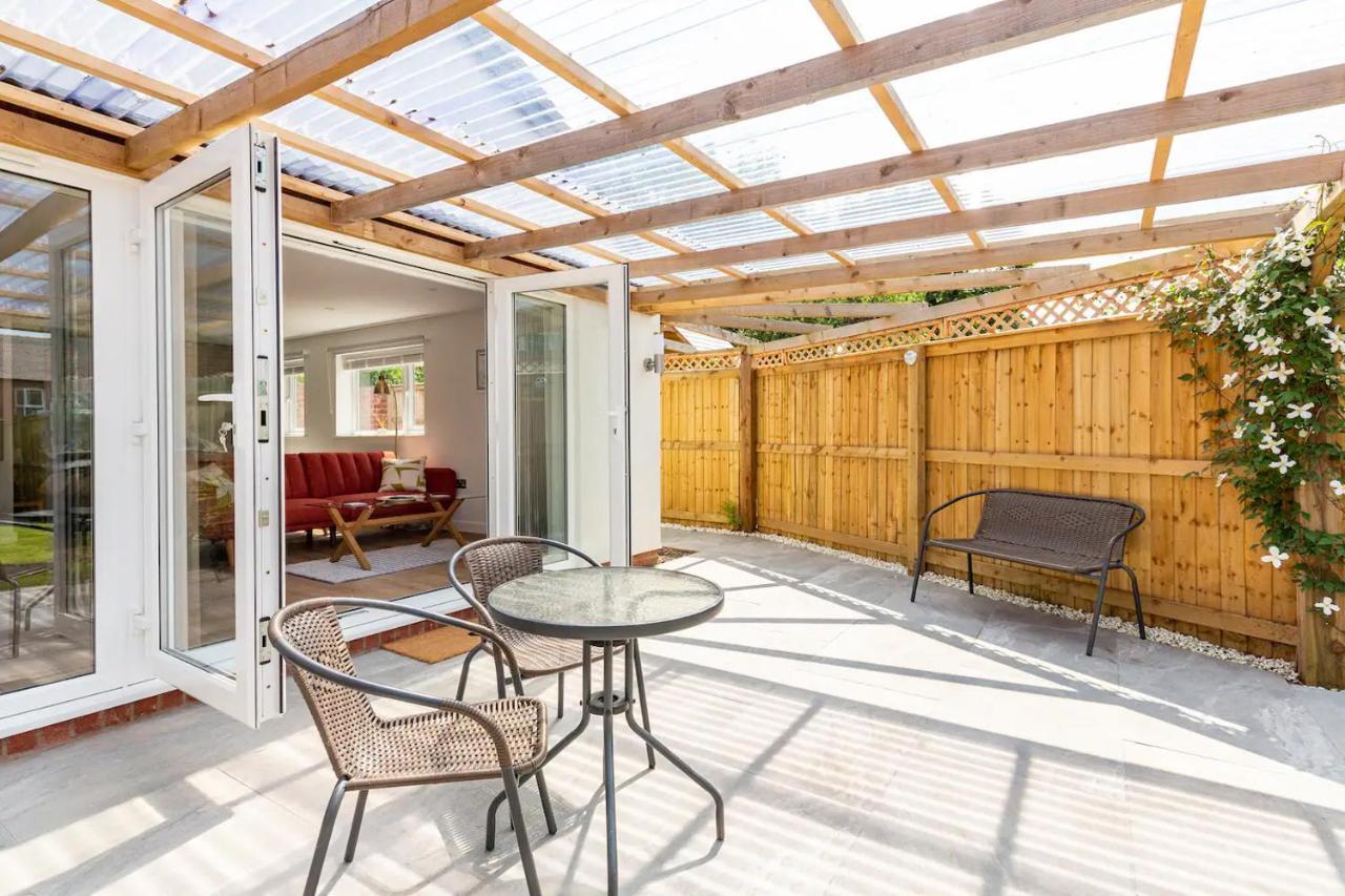 Charming Chester Studio With Private Garden & Free Parking المظهر الخارجي الصورة